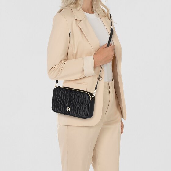 Aigner Diadora Shoulder bag Leather 19 cm