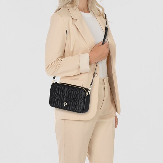 Aigner Diadora Shoulder bag Leather 19 cm