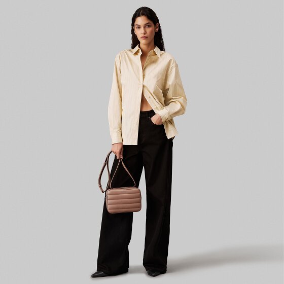 Calvin Klein Line Quilt Shoulder bag 22 cm