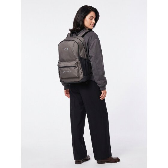 Oakley Spark Traverse Daypack 45 cm Laptop compartment
