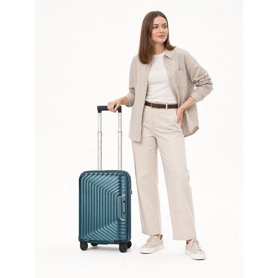 Redolz Essentials 01 4 wheels Cabin suitcase 53 cm Expandable