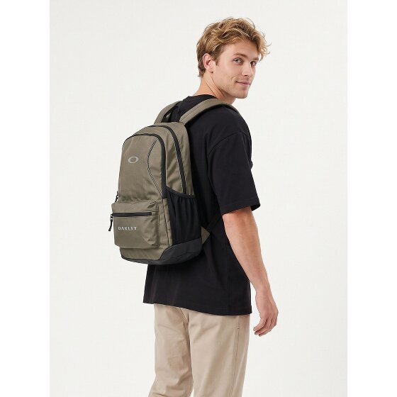Oakley Spark Traverse Daypack 45 cm Laptop compartment