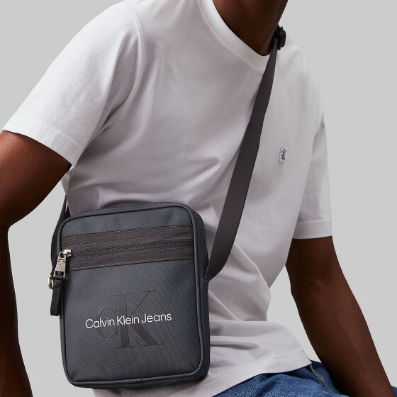 Calvin Klein Jeans Sport Essentials Shoulder bag 21 cm Calvin Klein Jeans Sport Essentials Shoulder bag 21 cm