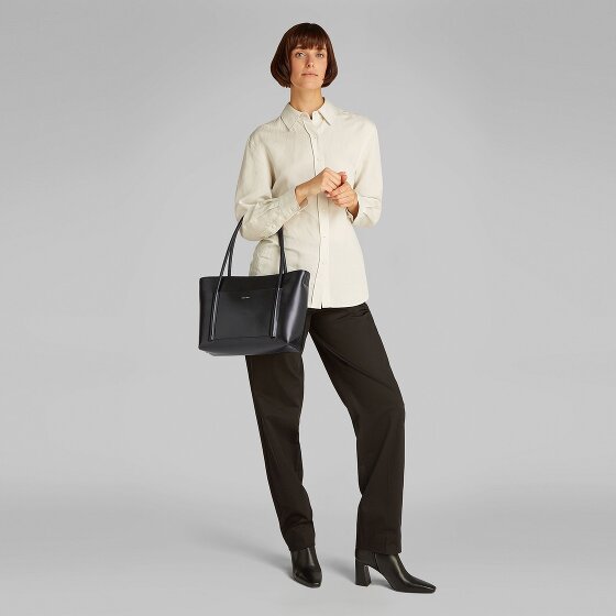 Calvin Klein CK Essential Shoulder Bag 20 cm