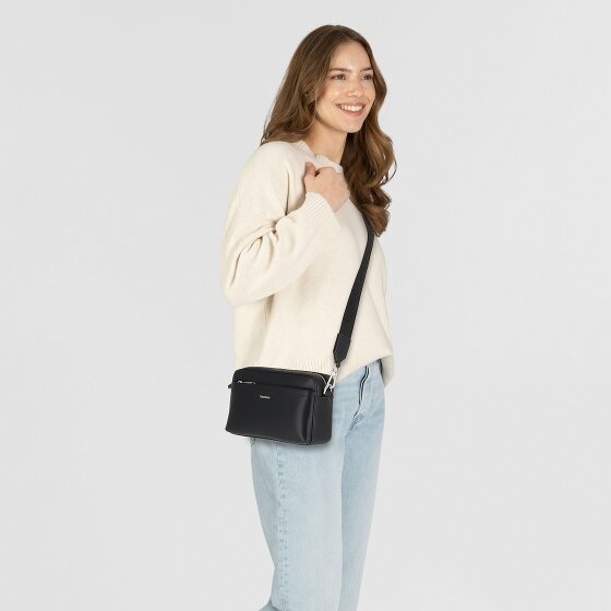 Calvin Klein CK Must Shoulder Bag 22 cm
