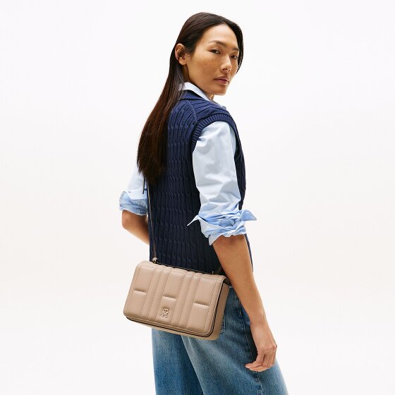 Tommy Hilfiger TH Feminine Shoulder bag 26 cm