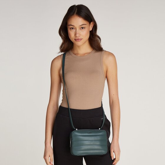 Calvin Klein Line Quilt Shoulder bag 22 cm