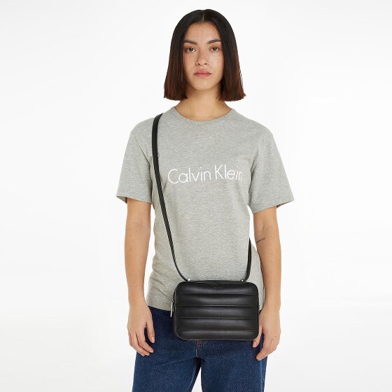 Calvin Klein Line Quilt Shoulder bag 22 cm