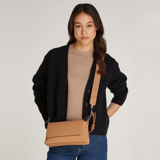 Calvin Klein Ck Must Shoulder Bag 27 cm