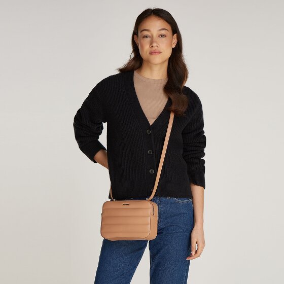 Calvin Klein Line Quilt Shoulder bag 22 cm