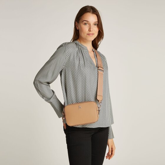 Tommy Hilfiger TH Soft Logo Shoulder bag 18.5 cm