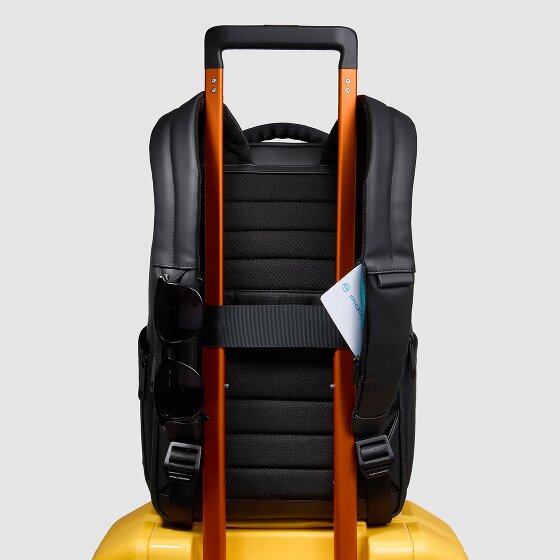 Piquadro Corner Business backpack 39 cm Laptop compartment