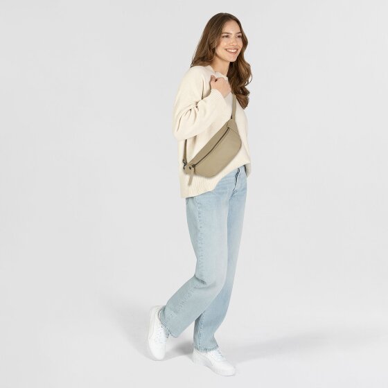 aunts & uncles Jamie's Orchard Bilberry Fanny pack Leather 29 cm aunts & uncles Jamie's Orchard Bilberry Fanny pack Leather 29 cm