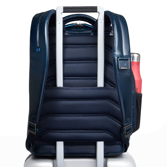 Piquadro Blue Square Daypack Leather 42 cm Laptop compartment