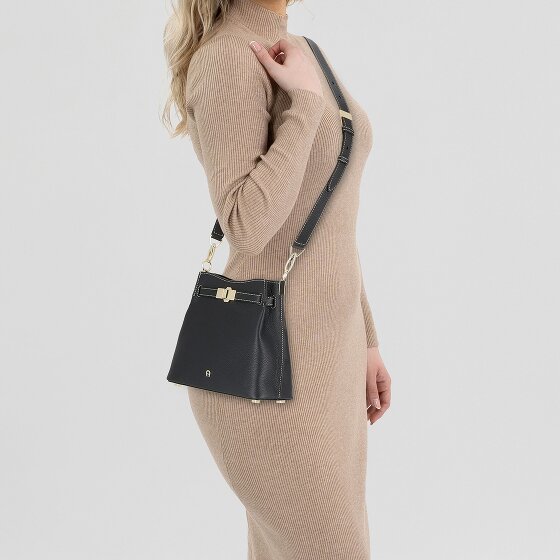 Aigner Farah Shoulder Bag Leather 24 cm