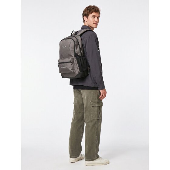 Oakley Spark Traverse Daypack 45 cm Laptop compartment