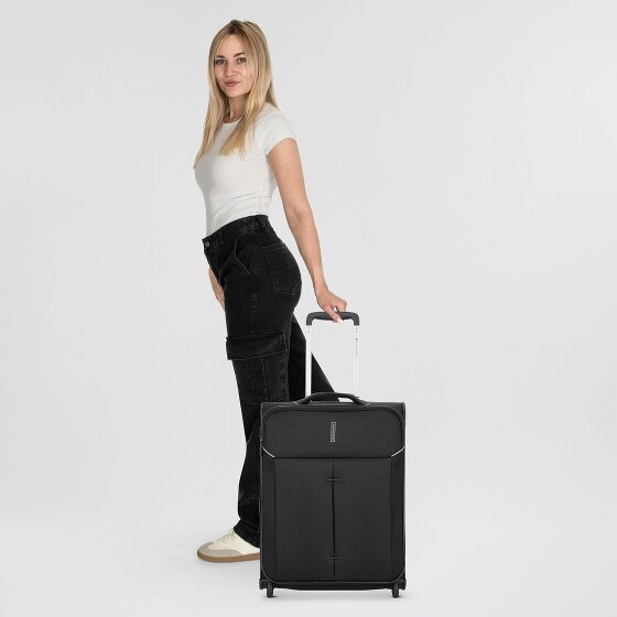 Roncato Ironik 2.0 4 wheels Cabin trolley 55 cm with expansion pleat