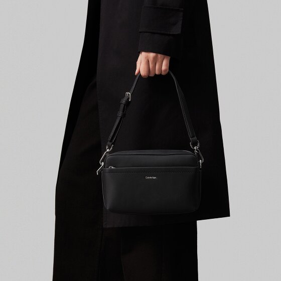 Calvin Klein CK Must Shoulder Bag 21.5 cm