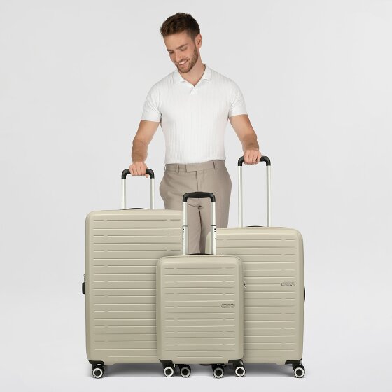 American Tourister Aerojoy 4 wheels Suitcase set 3-piece with expansion pleat American Tourister Aerojoy 4 wheels Suitcase set 3-piece with expansion pleat