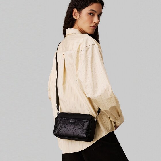 Calvin Klein CK Must Shoulder Bag 21.5 cm
