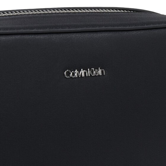 Calvin Klein CK Mixmedia Shoulder bag 22 cm