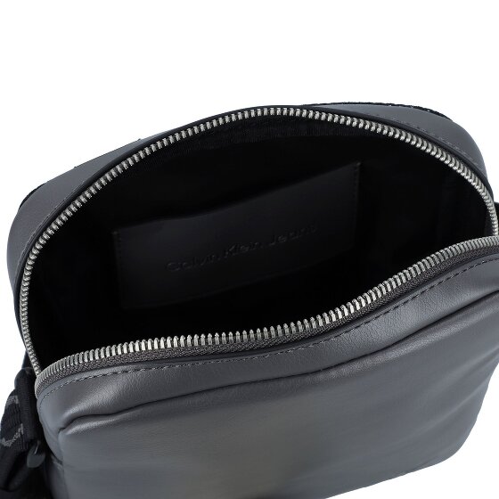 Calvin Klein Jeans Ultralight Shoulder bag 18 cm