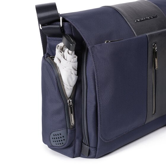Piquadro Letter Messenger 43 cm laptop compartment