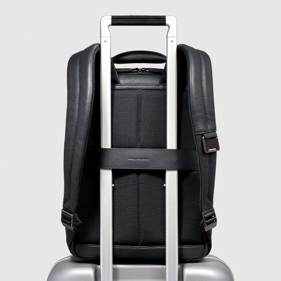 Piquadro Modus Special Daypack Leather 37 cm Laptop compartment