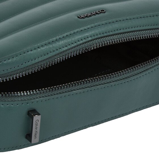 Calvin Klein Line Quilt Shoulder bag 22 cm