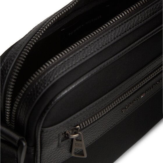 Tommy Hilfiger TH Repreve Shoulder bag 24 cm