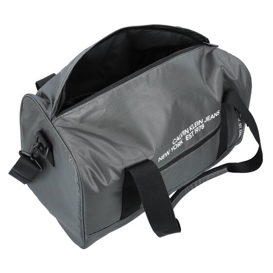 Calvin Klein Jeans Sport Essentials Weekender travel bag 41.5 cm Calvin Klein Jeans Sport Essentials Weekender travel bag 41.5 cm