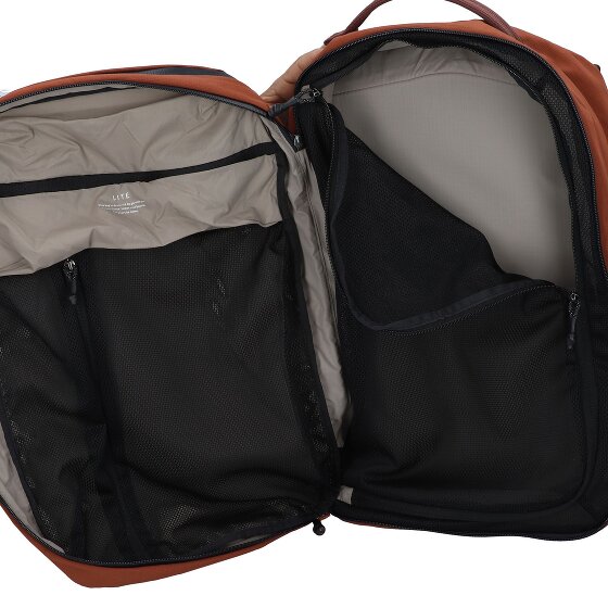 Bellroy Lite travel backpack 49 cm laptop compartment