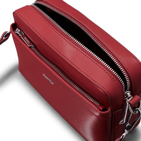Calvin Klein CK Must Shoulder Bag 21.5 cm